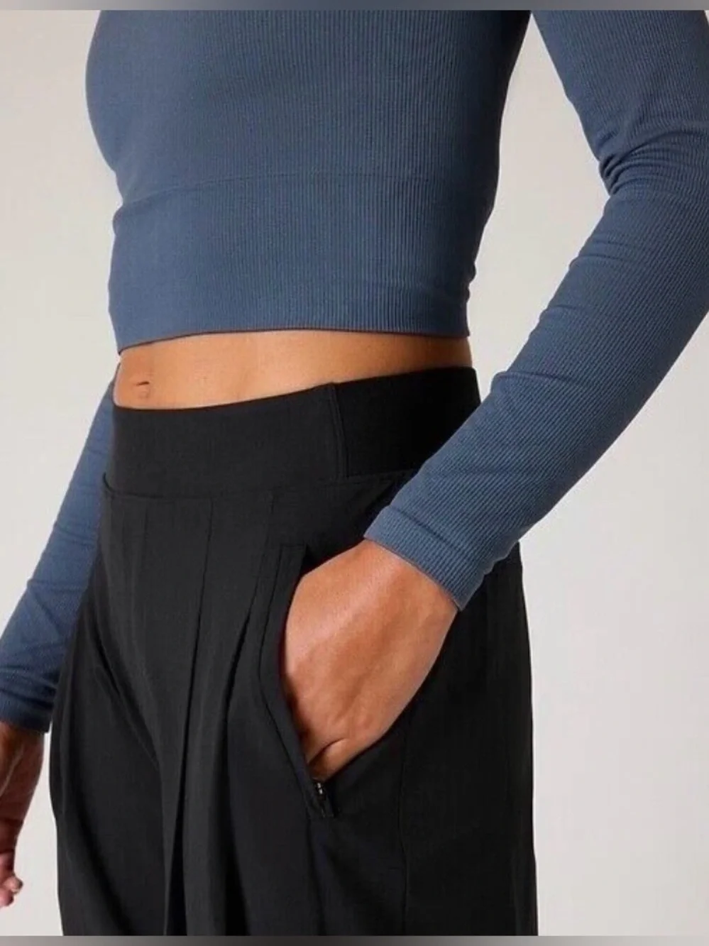 ATHLETA Brooklyn Wide Leg Crop Pant Black sz 18 LIKE NEW Ins 23”ElasticBackWaist - Picture 2 of 10